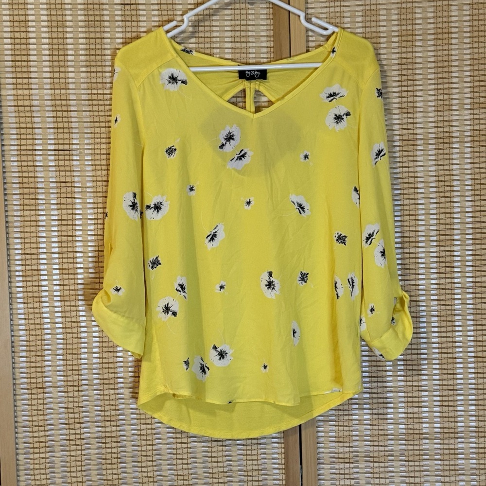 By & By Womens M Top Floral‎ Yellow Keyhole Roll Tab Boho Whimsical Fairycore